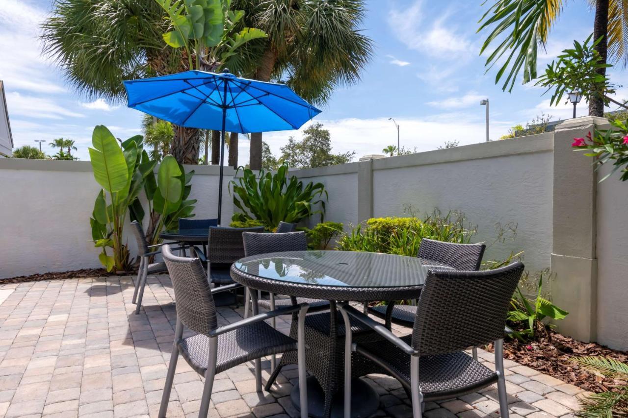 Best Western Plus North Miami-Bal Harbour Exterior photo