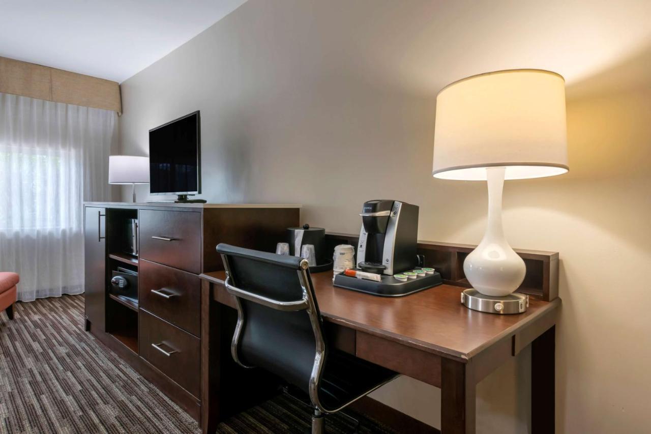 Best Western Plus North Miami-Bal Harbour Exterior photo