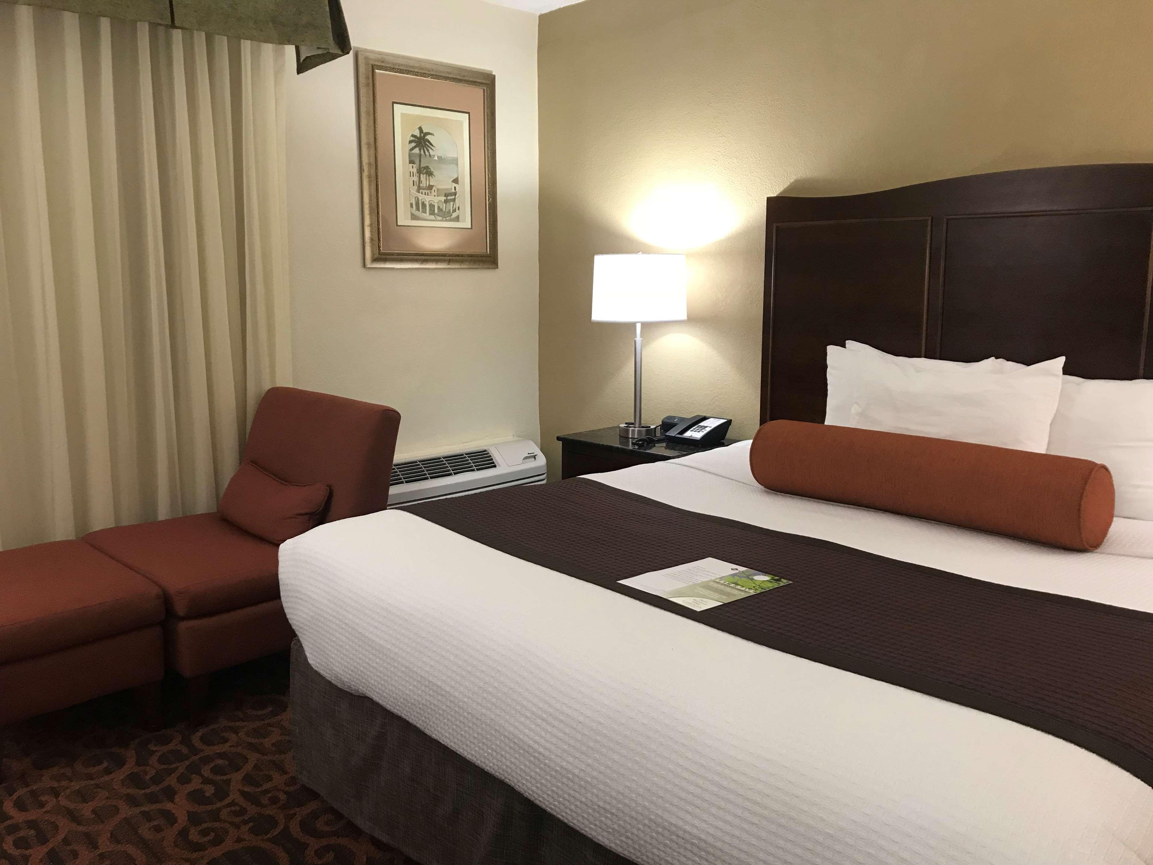 Best Western Plus North Miami-Bal Harbour Exterior photo