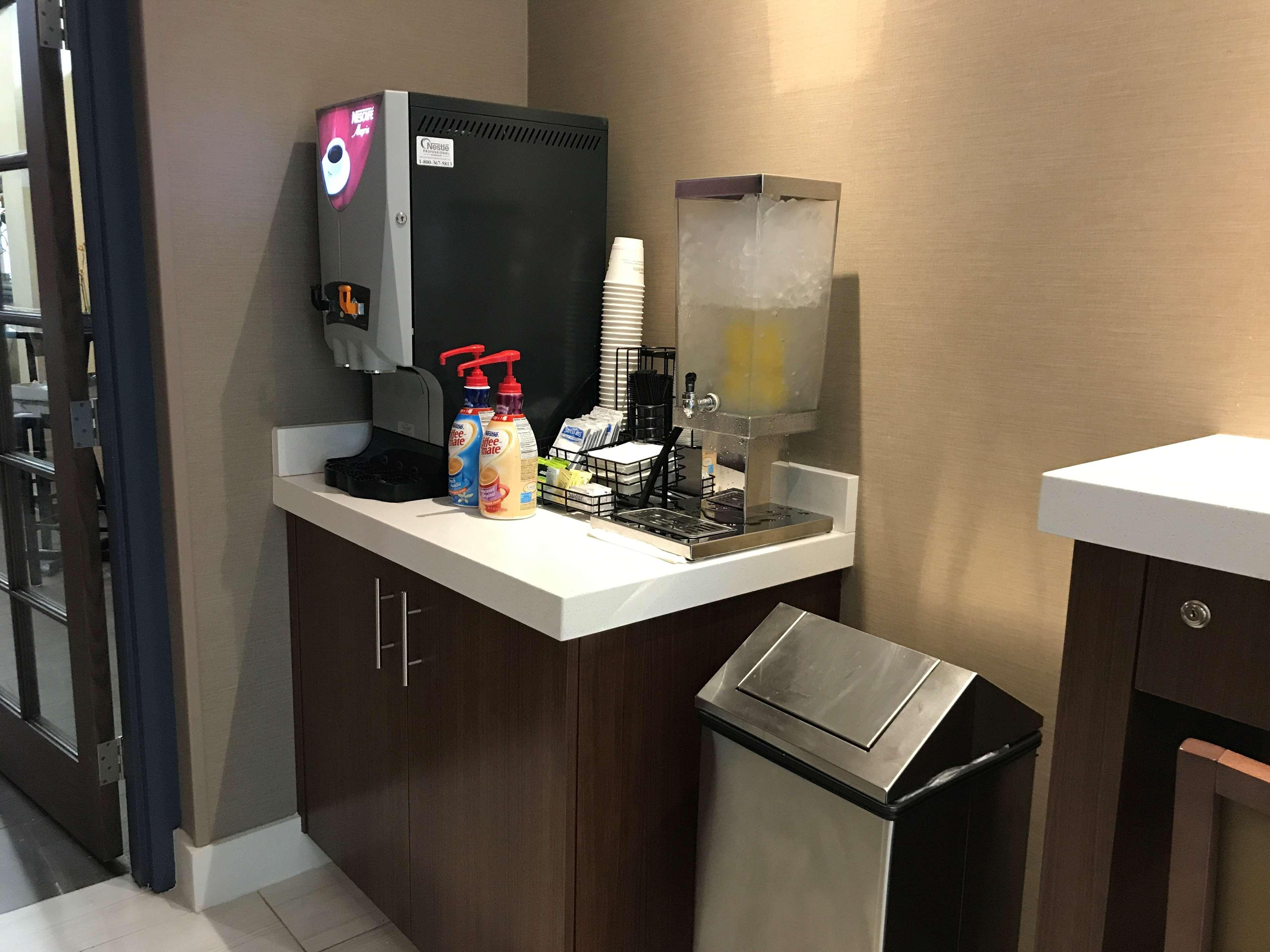Best Western Plus North Miami-Bal Harbour Exterior photo