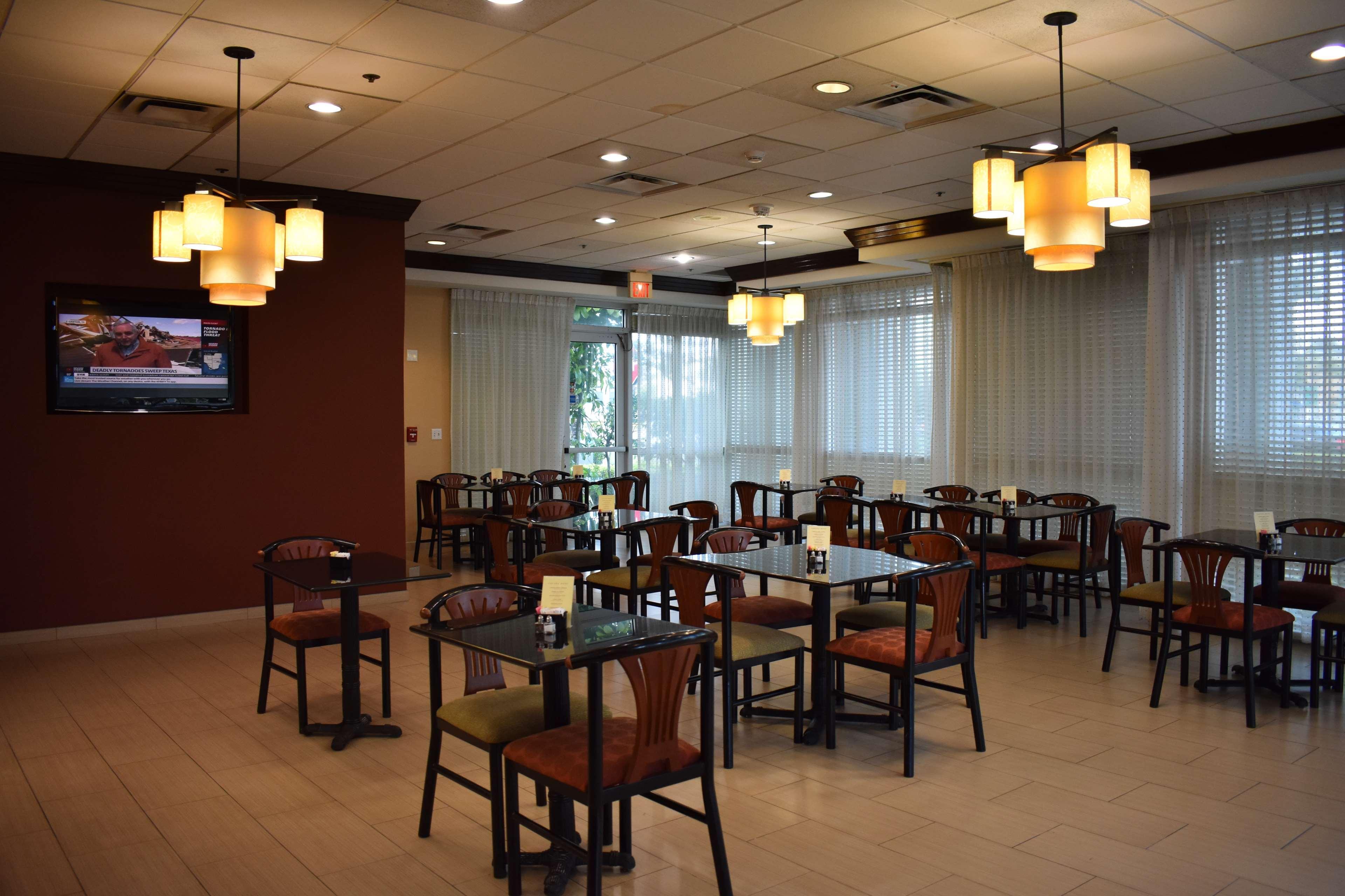 Best Western Plus North Miami-Bal Harbour Exterior photo